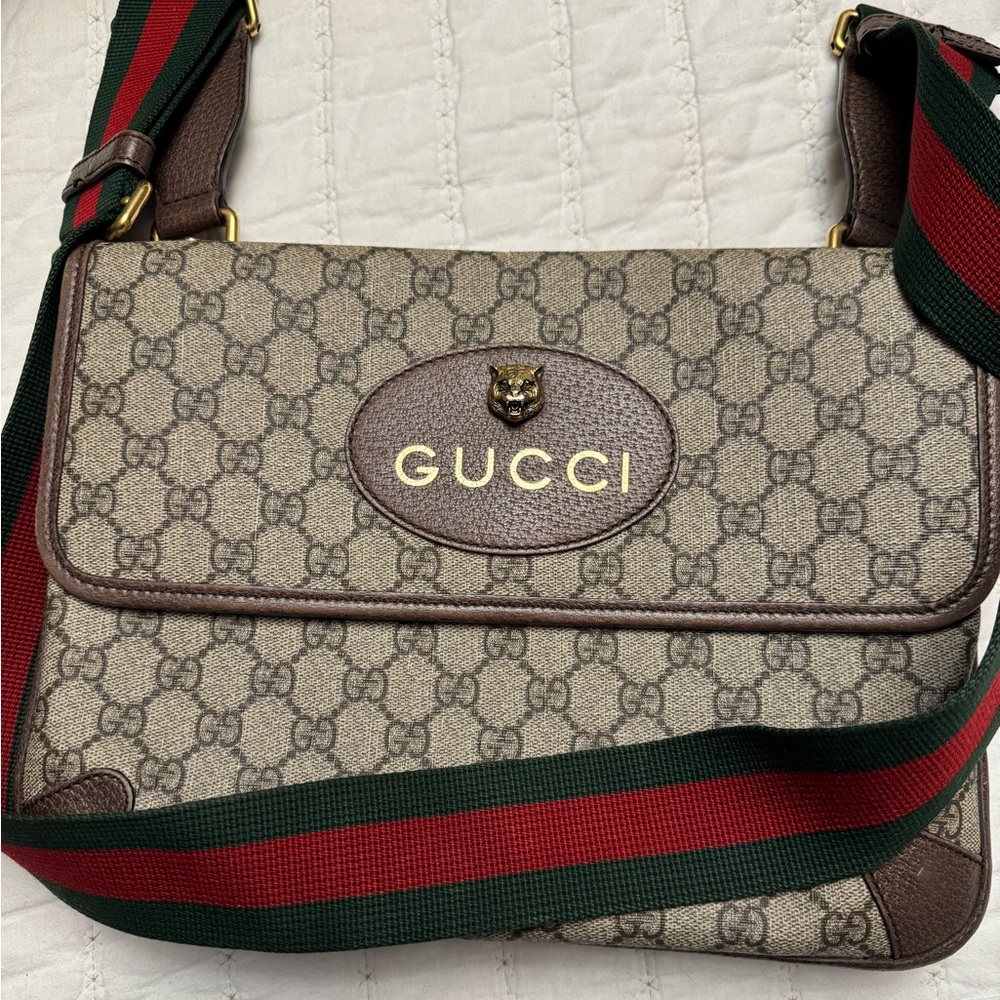Gucci Supreme Messenger Bag 💼 needs some cleaning in inside - Picture 3 of 6